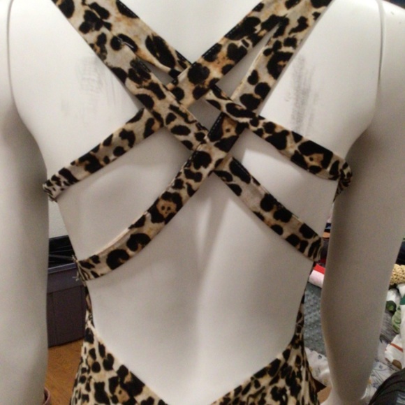 BLVD short sleeve Bodycon Animal print Sexy Dress size M - Picture 3 of 4